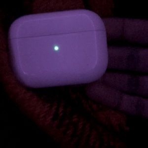 Airpod Pro Case (no headphones included)